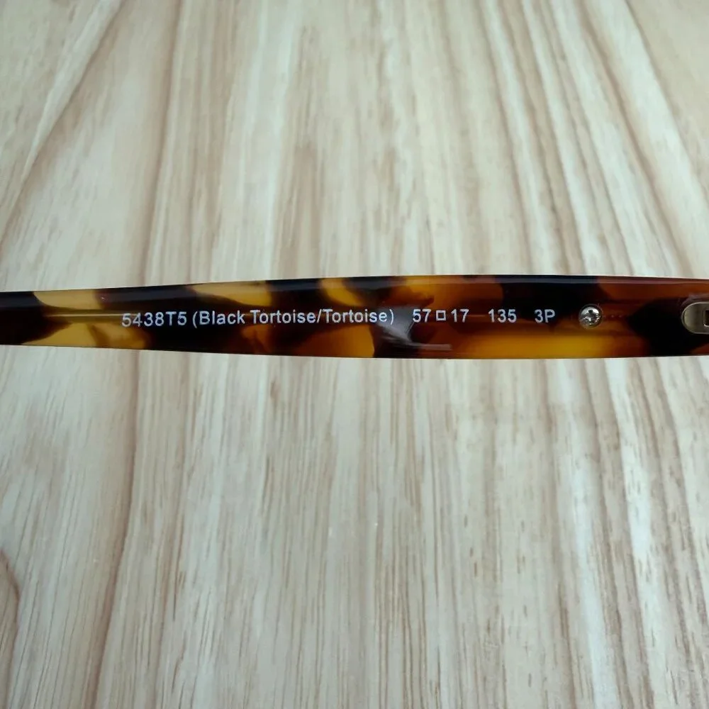 COACH Womens Sunglasses Cat Eye HC8132 Tortoise Gradient Polarized Case & Papers - Picture 9 of 11